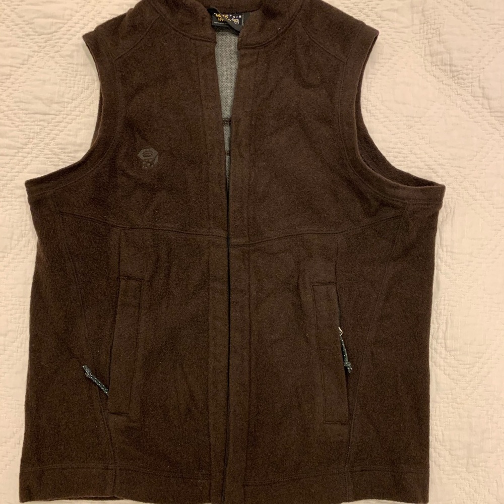 Mountain Hardwear size medium light vest